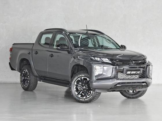 MITSUBISHI L200 TRITON 2.4 16V TURBO DIESEL SPORT HPE CD 4P 4X4 AUTOMÁTICO MITSUBISHI L200 TRITON 2.4 16V TURBO DIESEL SPORT HPE CD 4P 4X4 AUTOMÁTICO